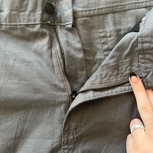 Gray pants size 38 Kenneth Cole